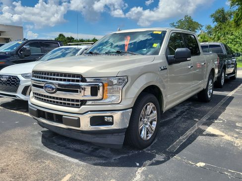 Used 2018 Ford F150 XLT w/ Equipment Group 302A Luxury RWD image 3