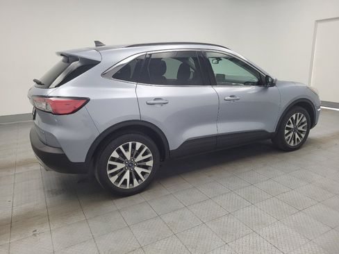 Used 2022 Ford Escape Titanium image 10