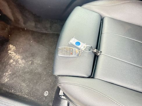 Used 2025 Mercedes-Benz GLA 250 4MATIC image 22