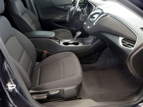 Used 2022 Chevrolet Malibu RS image 29