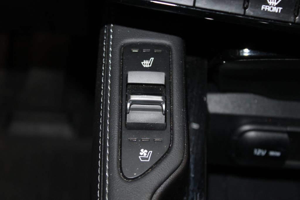Used 2024 Kia Telluride EX FWD image 29