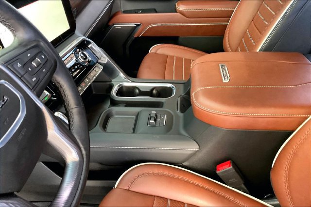 Used 2025 GMC Sierra 2500 Denali Ultimate AWD/4WD image 13