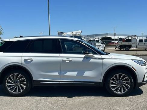Used 2023 Lincoln Corsair Reserve w/ Equipment Group 201A AWD/4WD image 2