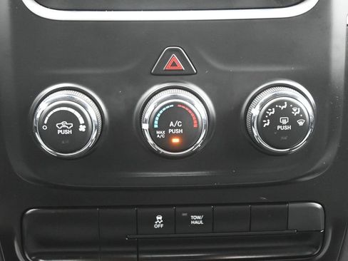 Used 2024 RAM 1500 Classic SLT AWD/4WD image 17