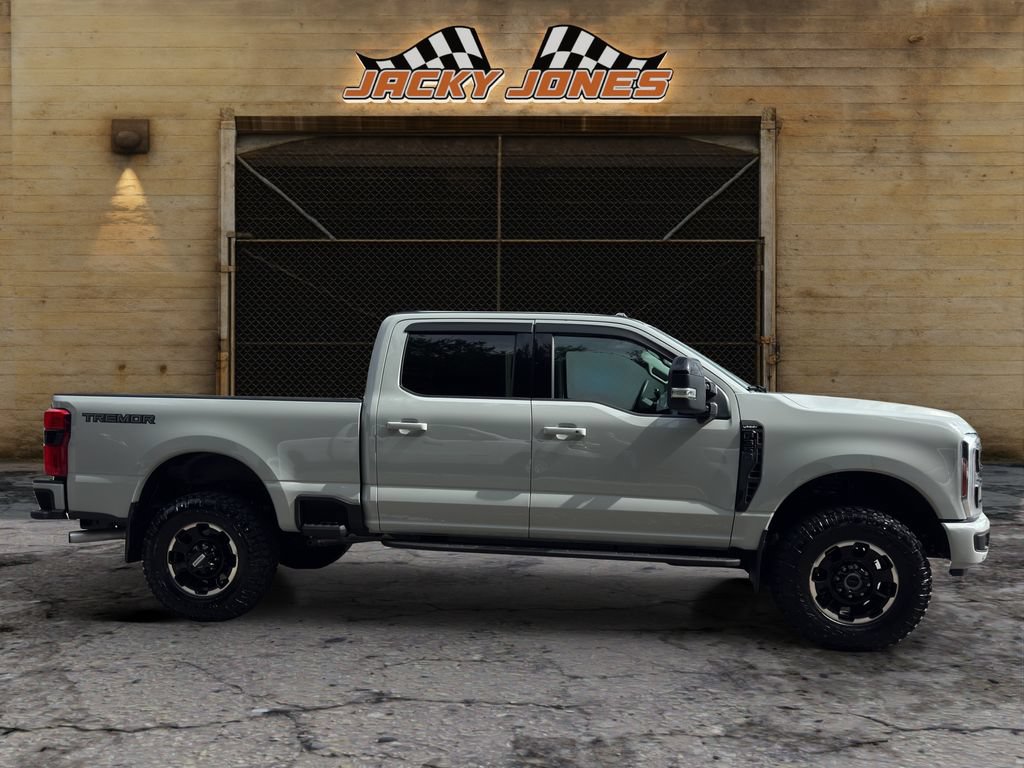 Used 2025 Ford F350 Lariat w/ Lariat Ultimate Package AWD/4WD image 12