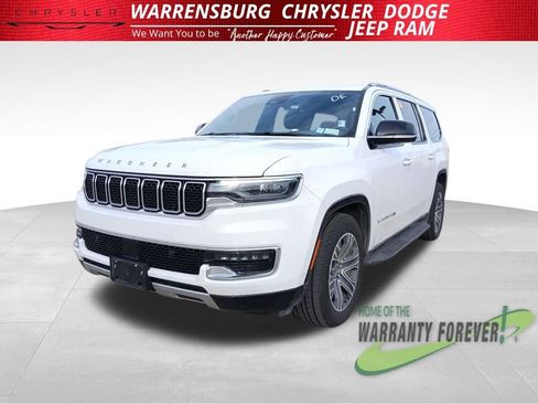 Used 2024 Jeep Wagoneer L Series II w/ Flexible Seating Group image 8