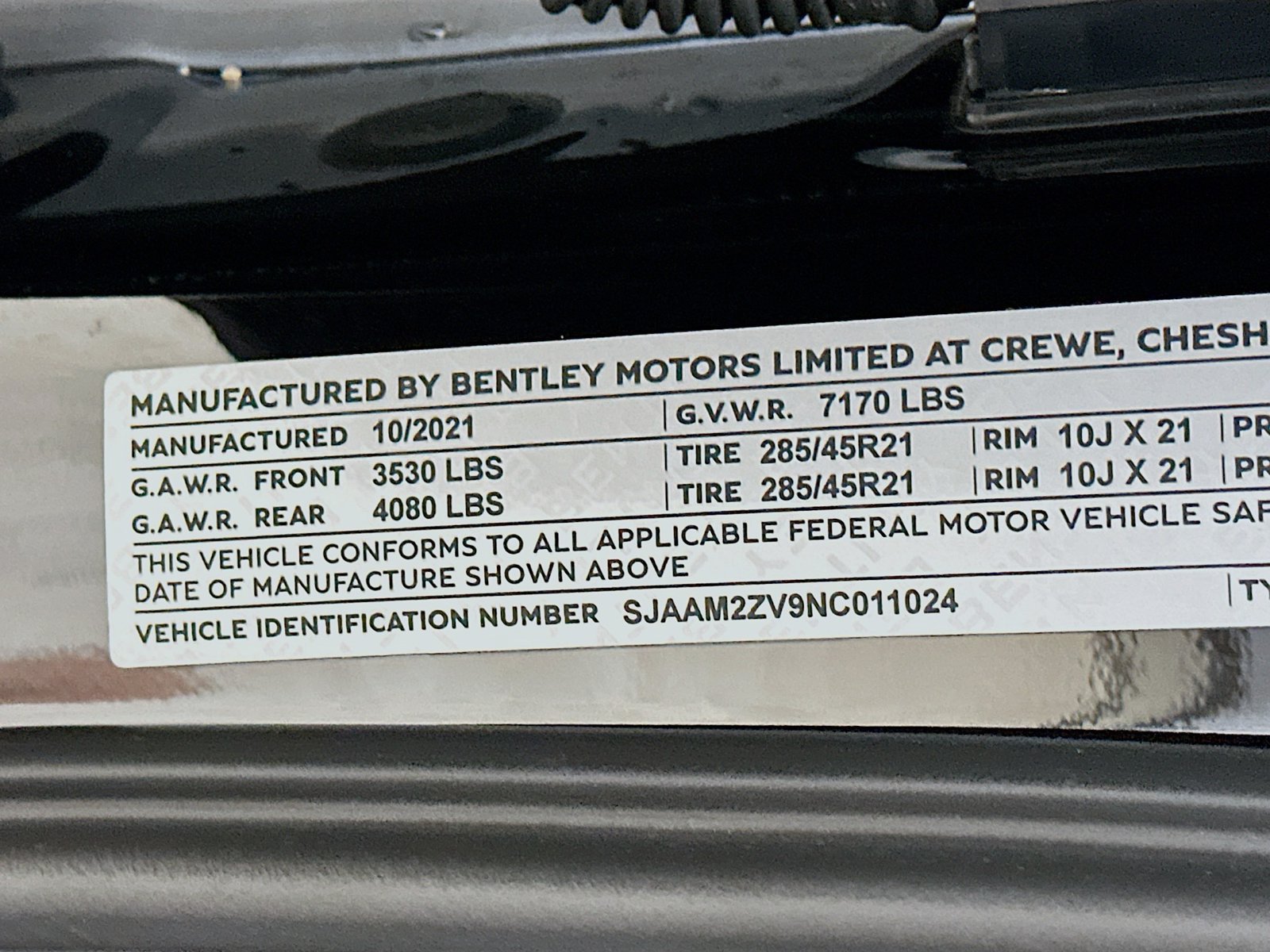 Used 2022 Bentley Bentayga AWD/4WD image 48