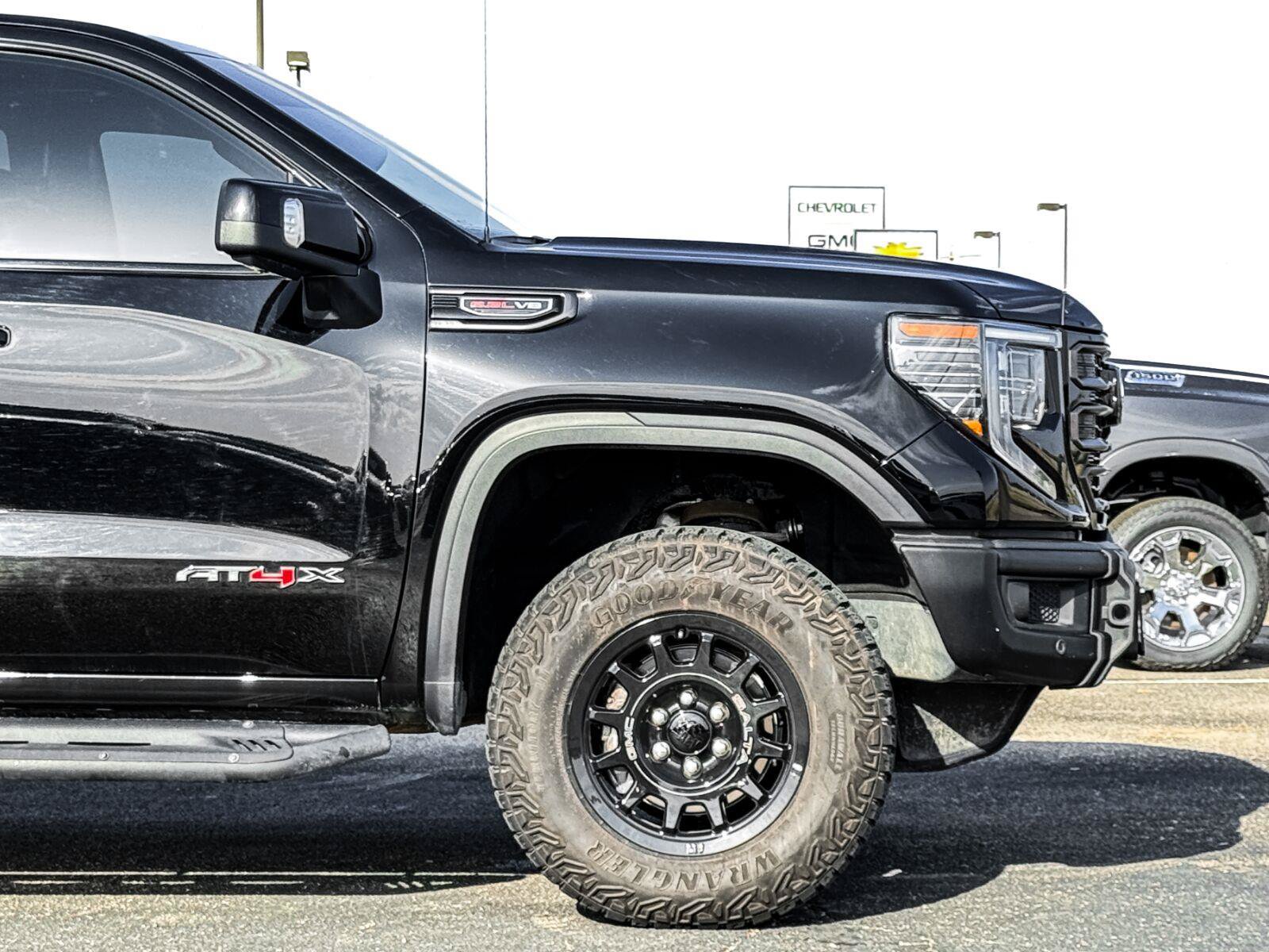 Used 2024 GMC Sierra 1500 AT4X w/ AT4X AEV Edition AWD/4WD image 9