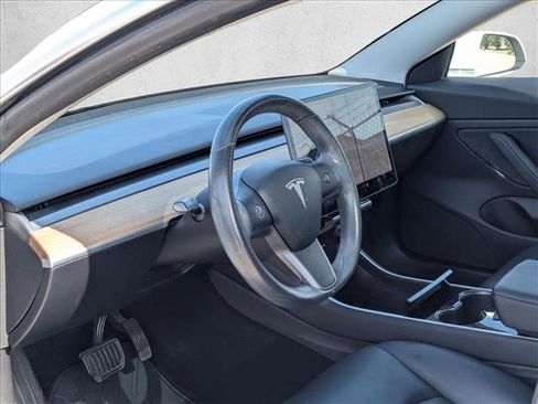 Used 2019 Tesla Model 3 Mid Range image 10