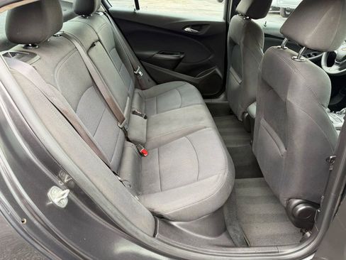 Used 2017 Chevrolet Cruze LT w/ Convenience Package image 15