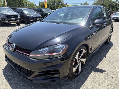 Used 2018 Volkswagen GTI SE FWD image 1