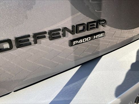 Used 2020 Land Rover Defender 110 First Edition AWD/4WD image 8