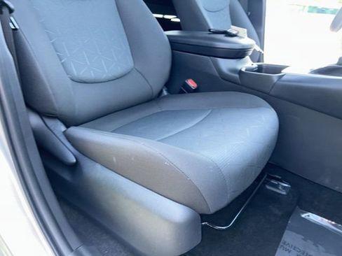 Certified 2025 Toyota RAV4 XLE AWD/4WD image 31