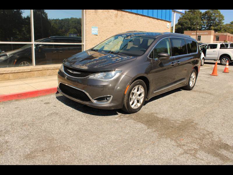Used 2017 Chrysler Pacifica Touring-L Plus w/ Tire & Wheel Group FWD image 1