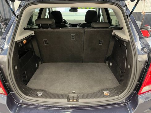 Used 2018 Chevrolet Trax LT AWD/4WD image 12