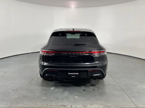 Certified 2025 Porsche Macan AWD/4WD image 6