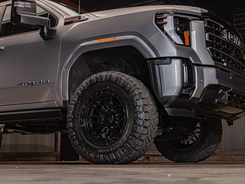 Used 2026 GMC Sierra 2500 AT4 w/ AT4 Premium Plus Package AWD/4WD image 16