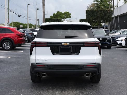 Used 2024 Chevrolet Traverse LS FWD image 6