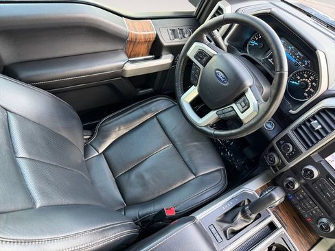 Used 2019 Ford F150 Lariat w/ Equipment Group 502A Luxury image 15