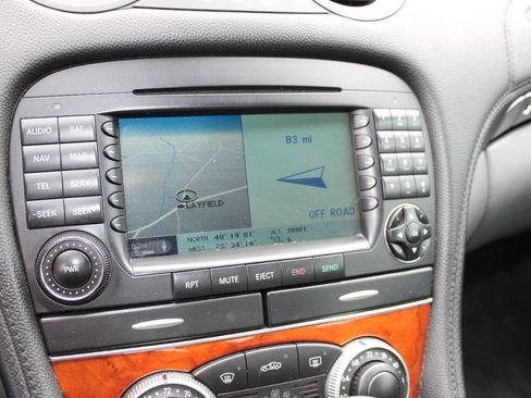 Used 2005 Mercedes-Benz SL 500 w/ AMG Sport Pkg image 23