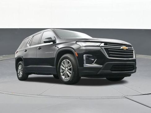 Used 2023 Chevrolet Traverse LT image 51