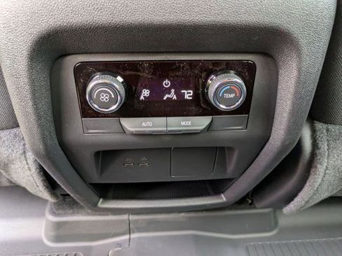 New 2026 Chevrolet Traverse LT image 24