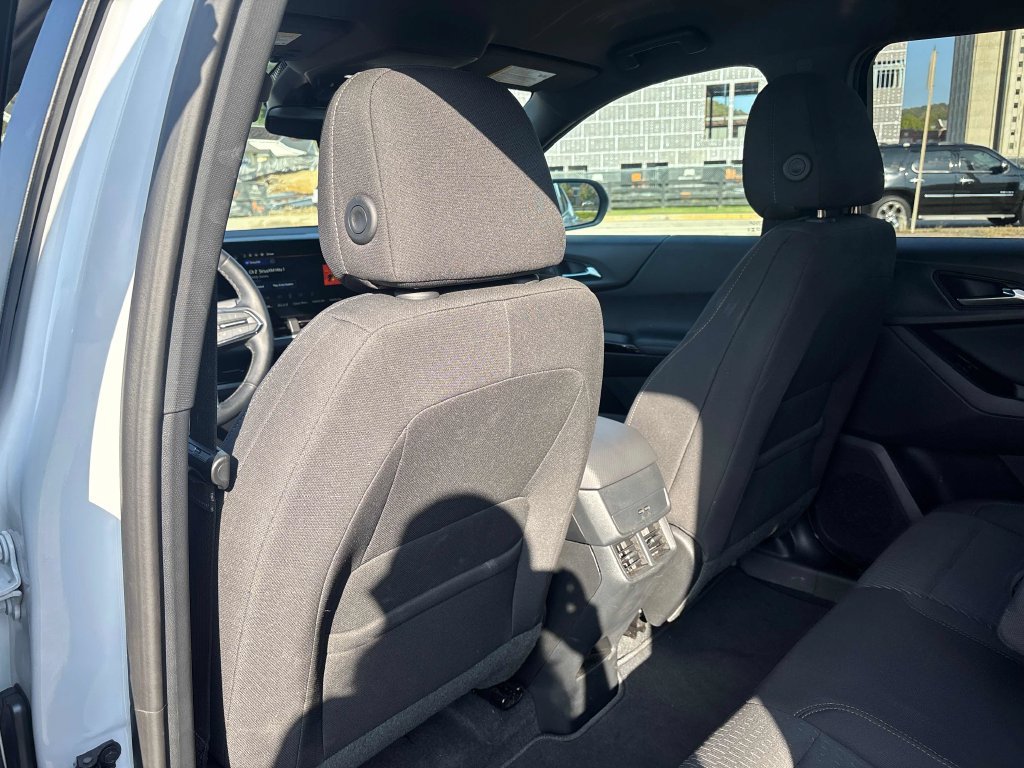 Used 2026 Chevrolet Equinox LT AWD/4WD image 21