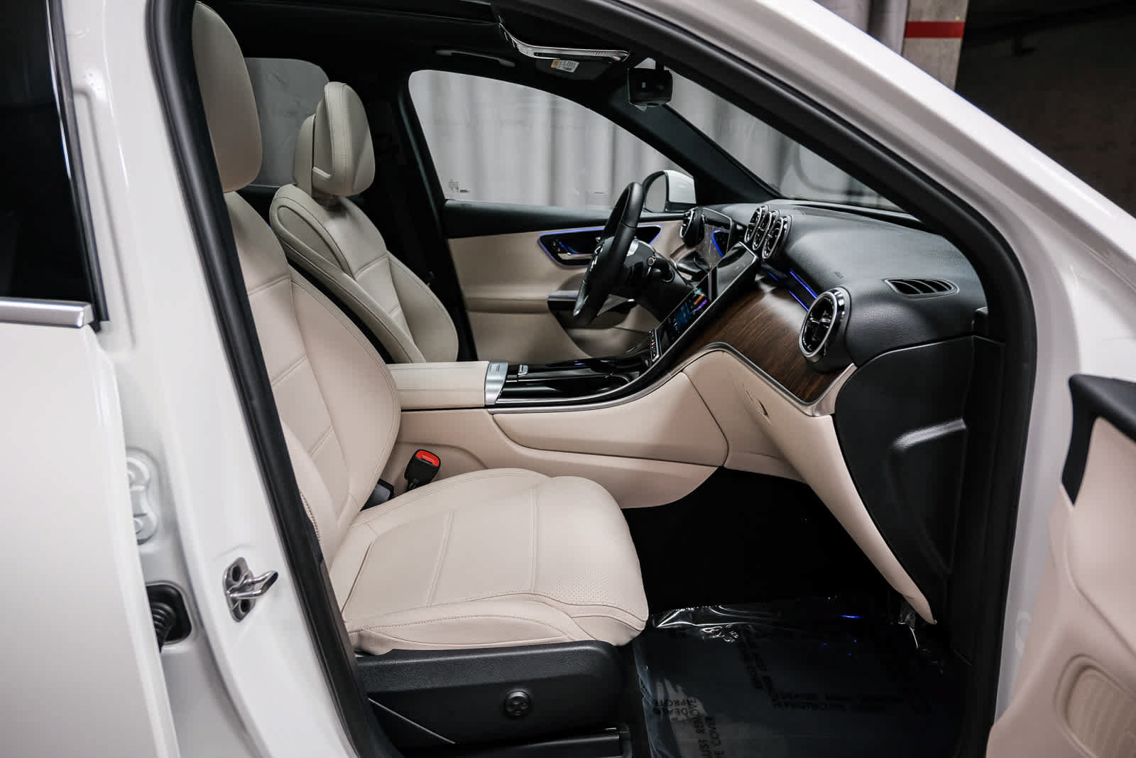 Certified 2026 Mercedes-Benz GLC 300 image 23