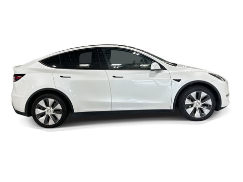 Certified 2023 Tesla Model Y Long Range AWD/4WD image 7