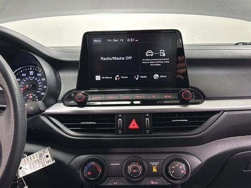 Used 2024 Kia Forte LXS image 10