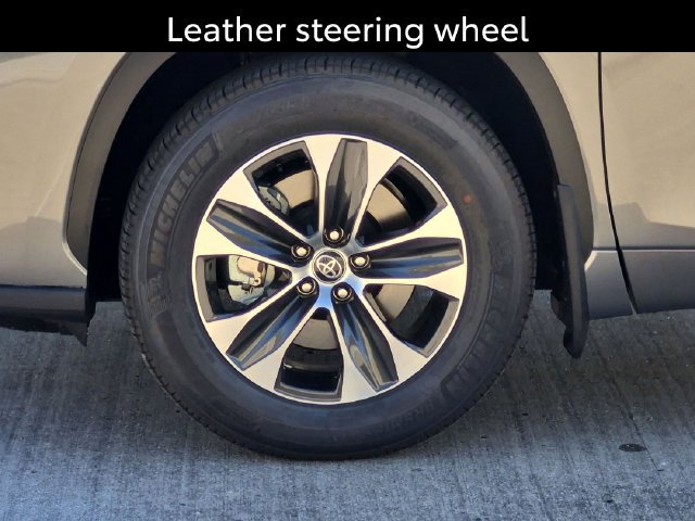 Certified 2026 Toyota Highlander XLE AWD/4WD image 11
