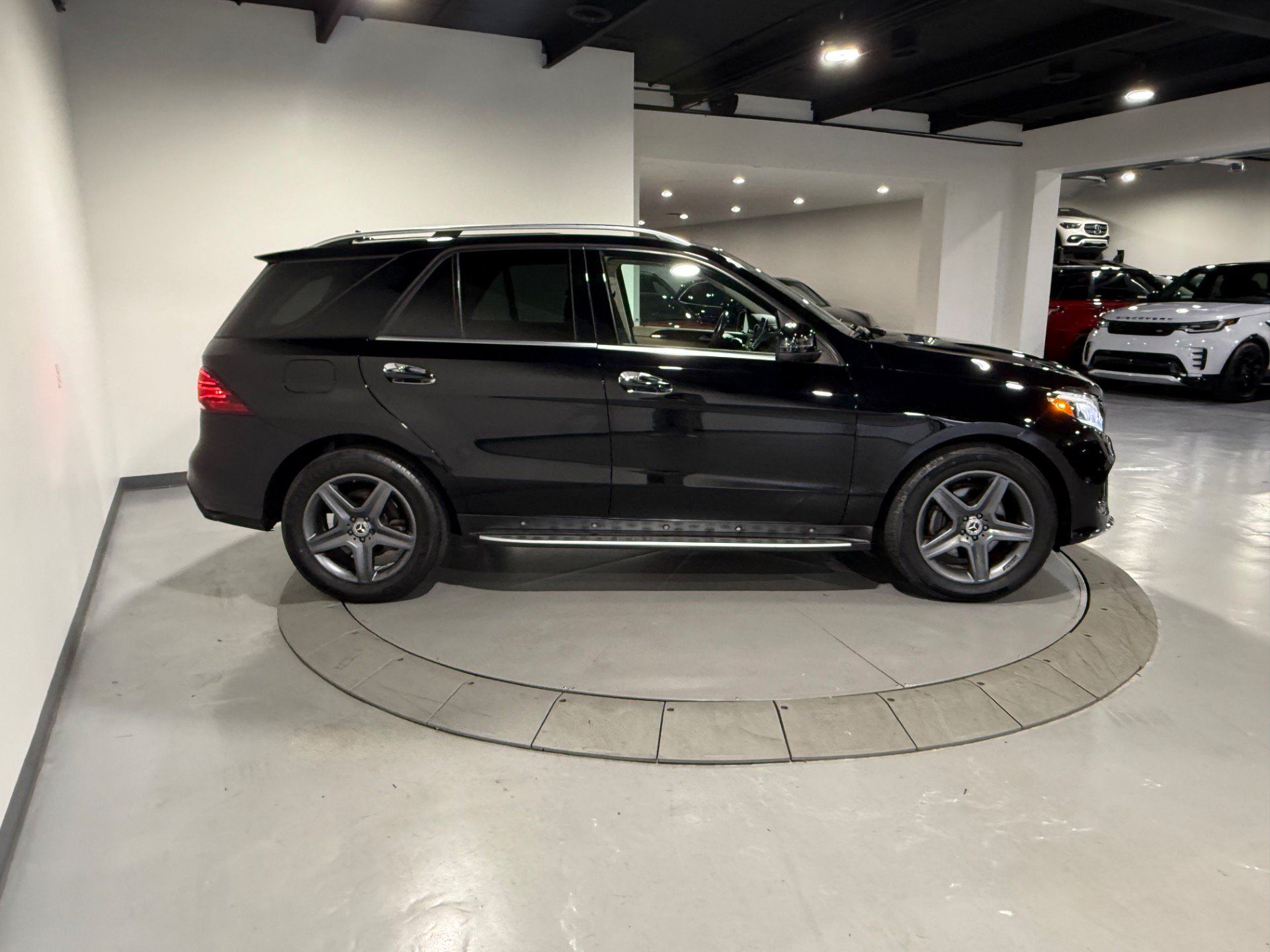 Used 2016 Mercedes-Benz GLE 400 4MATIC image 8