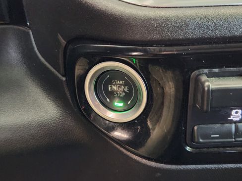 Certified 2025 Chevrolet Silverado 1500 LT image 21