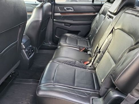 Used 2018 Ford Explorer Platinum AWD/4WD image 23