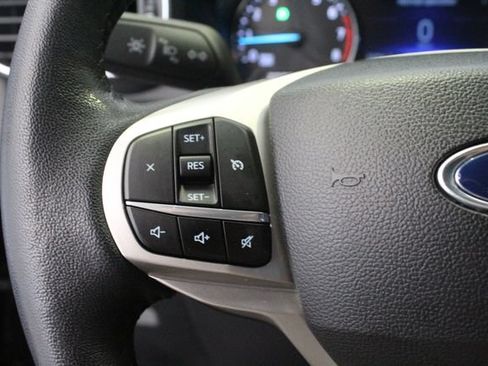 Used 2024 Ford Explorer XLT w/ Equipment Group 202A RWD image 14