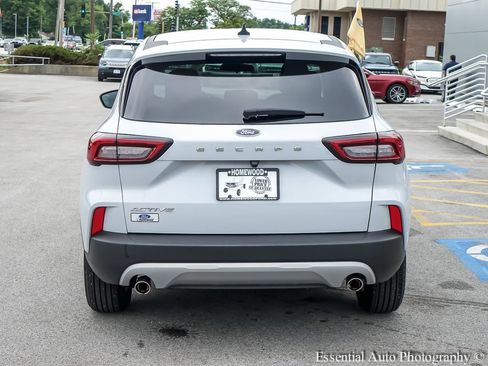 Used 2025 Ford Escape Active FWD image 6