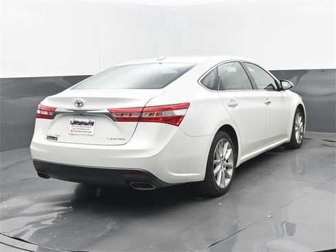 Used 2014 Toyota Avalon Limited image 6