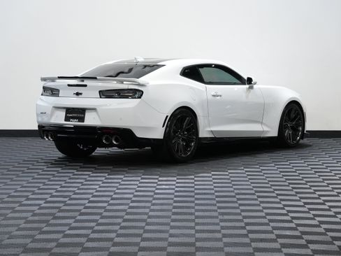 Used 2017 Chevrolet Camaro ZL1 RWD image 6