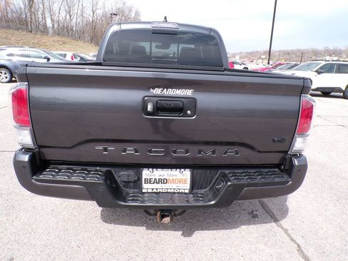 Used 2021 Toyota Tacoma TRD Sport w/ TRD Premium Sport Package image 3