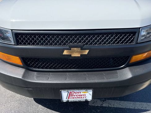 Used 2025 Chevrolet Express 2500 Extended w/ Driver Convenience Package RWD image 30