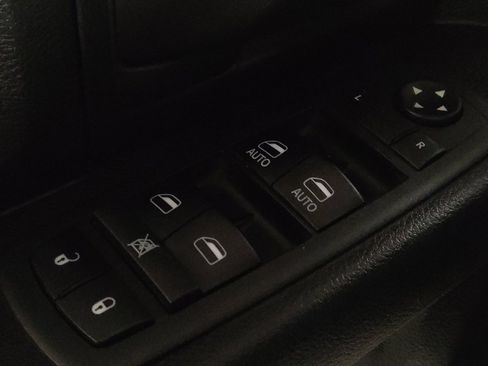 Used 2018 RAM 1500 Tradesman AWD/4WD image 27