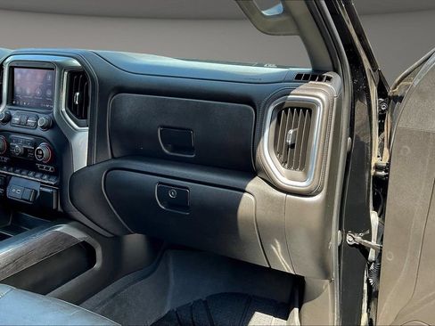 Used 2022 Chevrolet Silverado 1500 LTZ AWD/4WD image 29