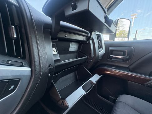 Used 2018 GMC Sierra 1500 SLE w/ Black Pack AWD/4WD image 28