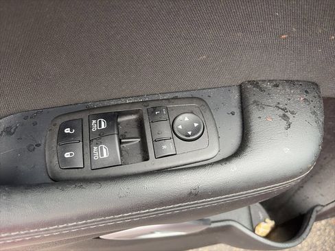 Used 2023 Dodge Challenger SXT image 14