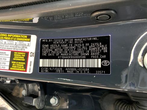 Used 2025 Toyota Camry SE FWD image 33