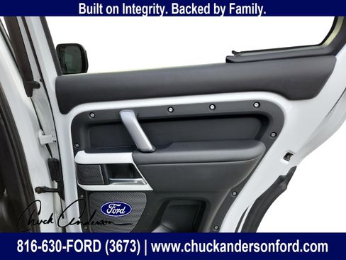 Used 2021 Land Rover Defender 110 X-Dynamic HSE image 29