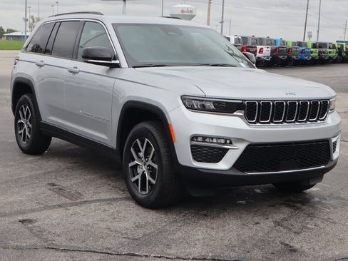 New 2025 Jeep Grand Cherokee Limited w/ Trailer Tow Package image 2