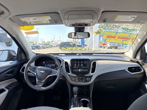 Used 2022 Chevrolet Equinox LT image 18