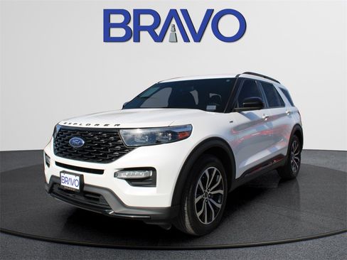 Used 2022 Ford Explorer ST-Line w/ Class IV Trailer Tow Package image 15