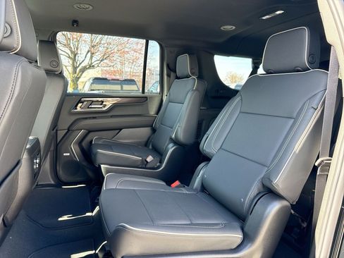 New 2026 GMC Yukon XL Elevation image 19
